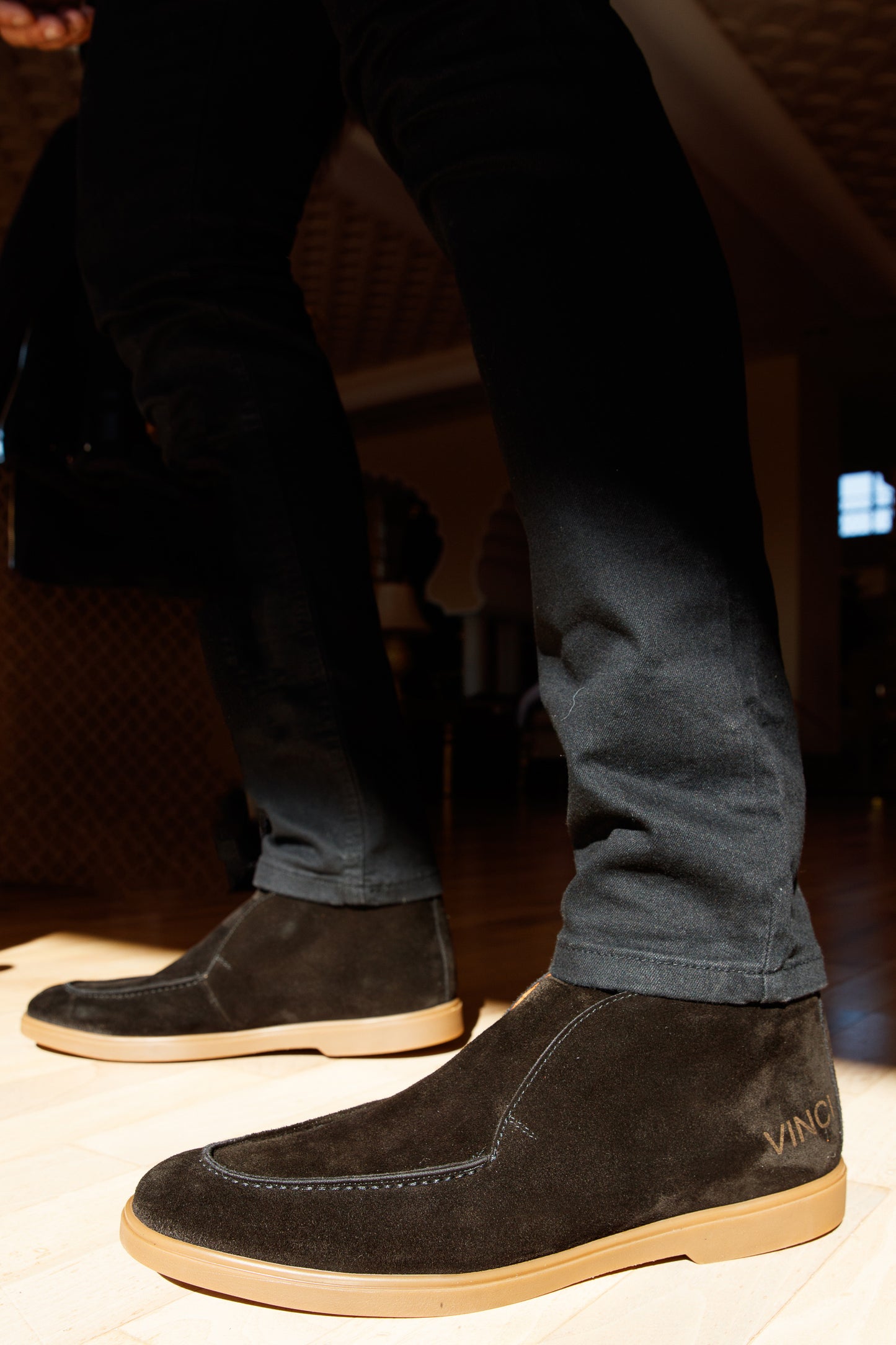 ¡La Bota de Hombre Belek Black Open Walk de Cuero Suede en Venta Final!