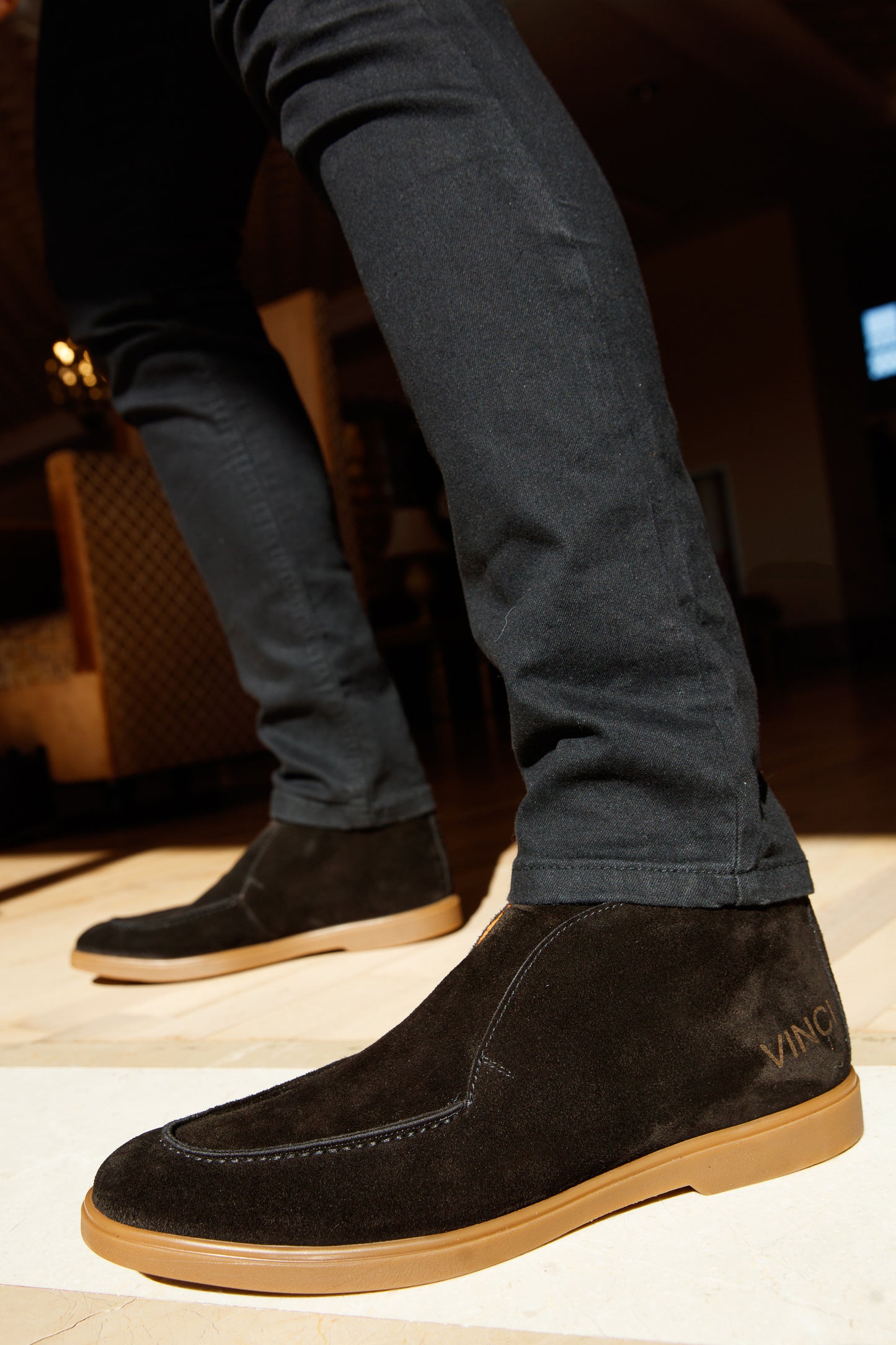 ¡La Bota de Hombre Belek Black Open Walk de Cuero Suede en Venta Final!