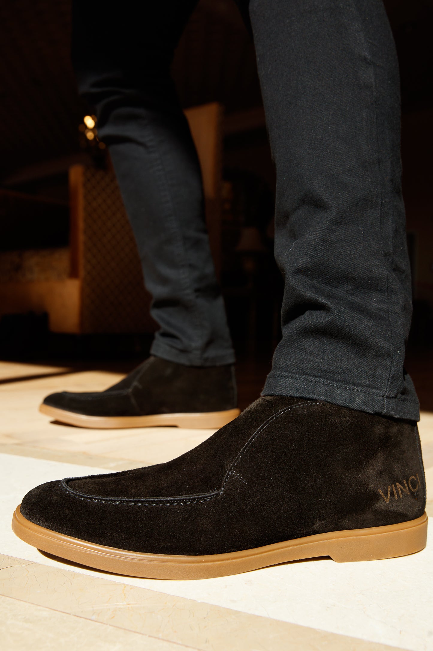 ¡La Bota de Hombre Belek Black Open Walk de Cuero Suede en Venta Final!