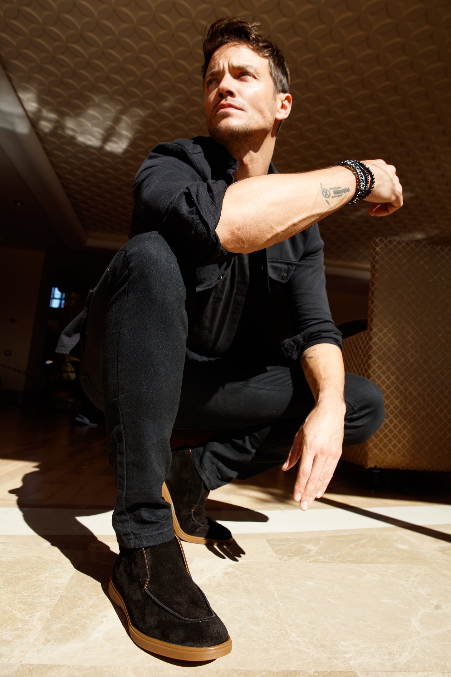 ¡La Bota de Hombre Belek Black Open Walk de Cuero Suede en Venta Final!