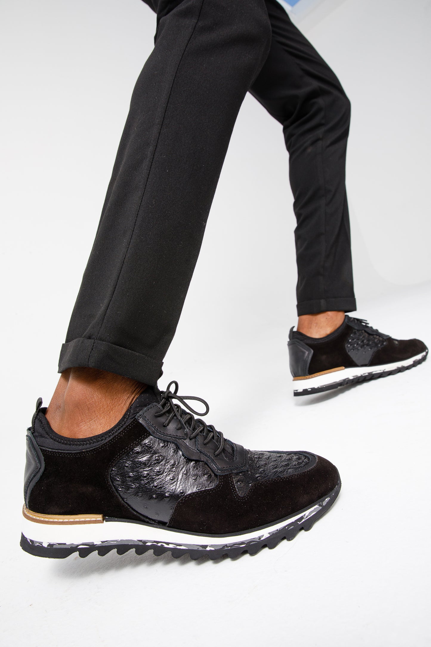 The Sopez Black Leather Men Sneaker