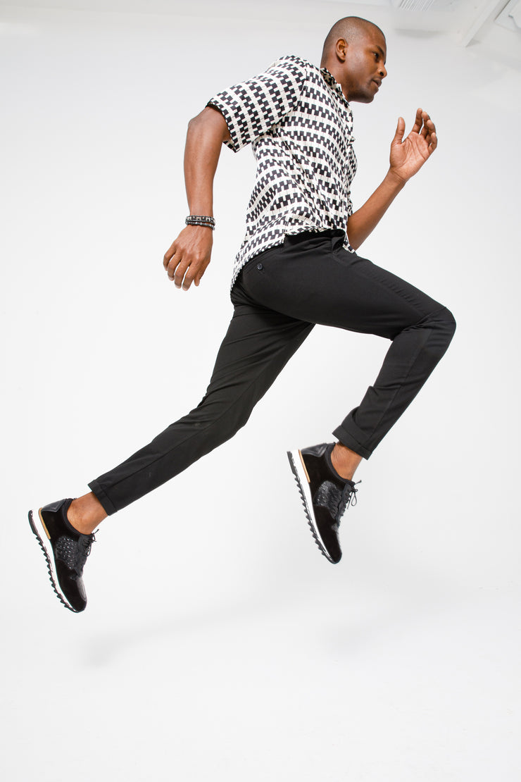 The Sopez Black Leather Sneaker
