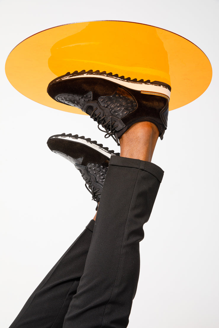 The Sopez Black Leather Sneaker