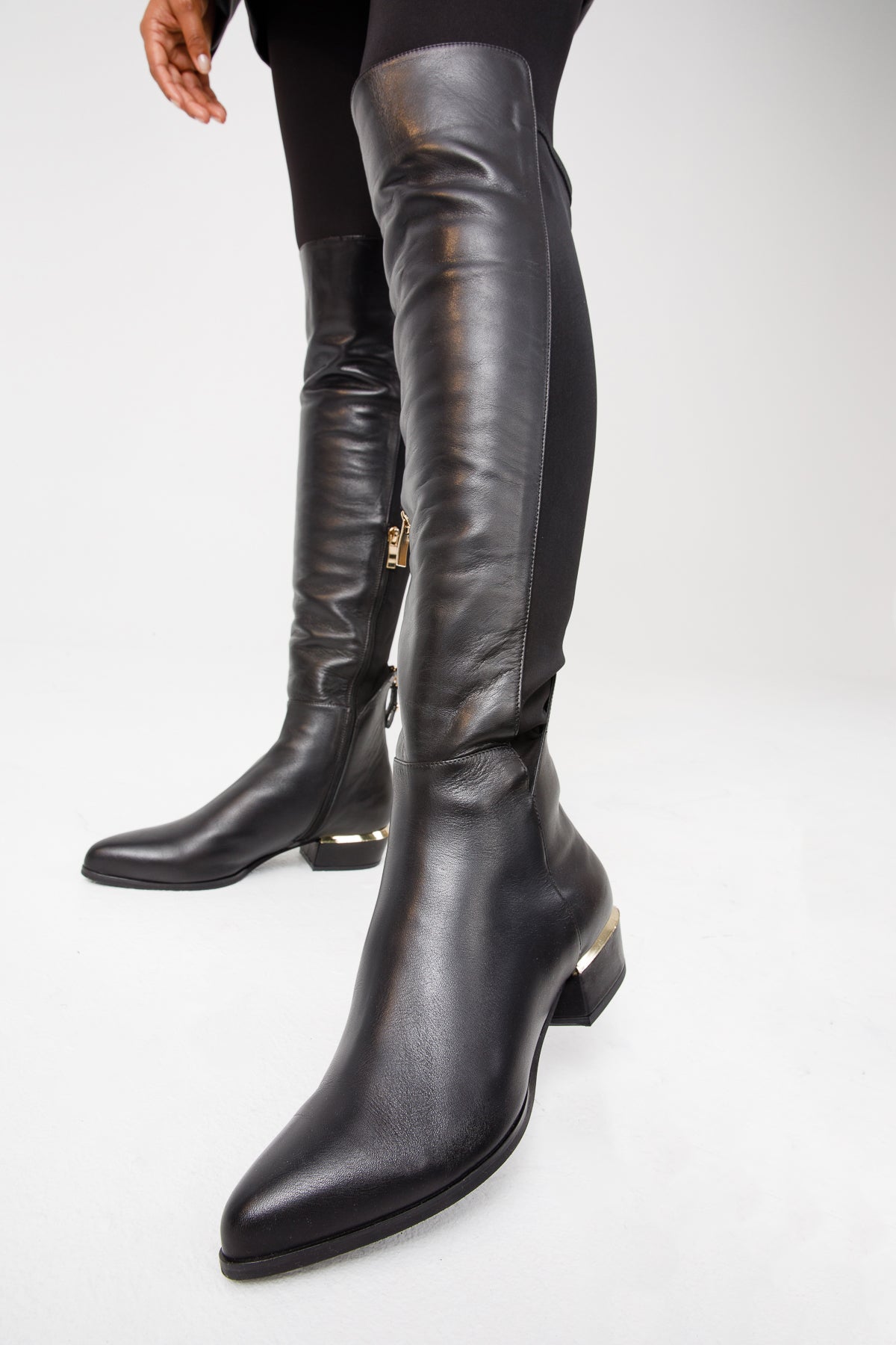 The Fairoks Black Leather Pointy Toe Knee High Women Boot