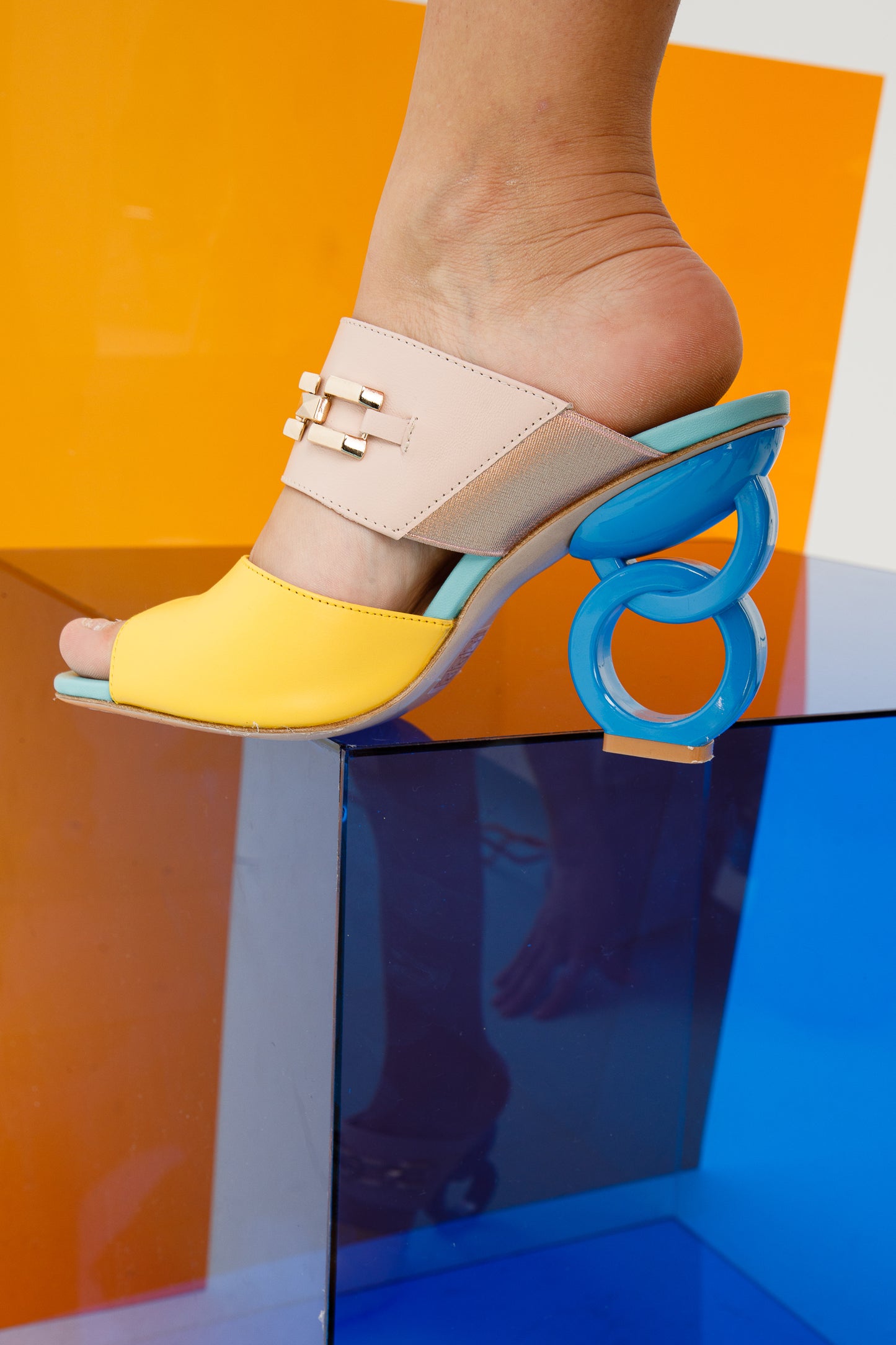 ¡Venta Final de las Sandalias de Cuero Multicolor para Mujeres Vouge!