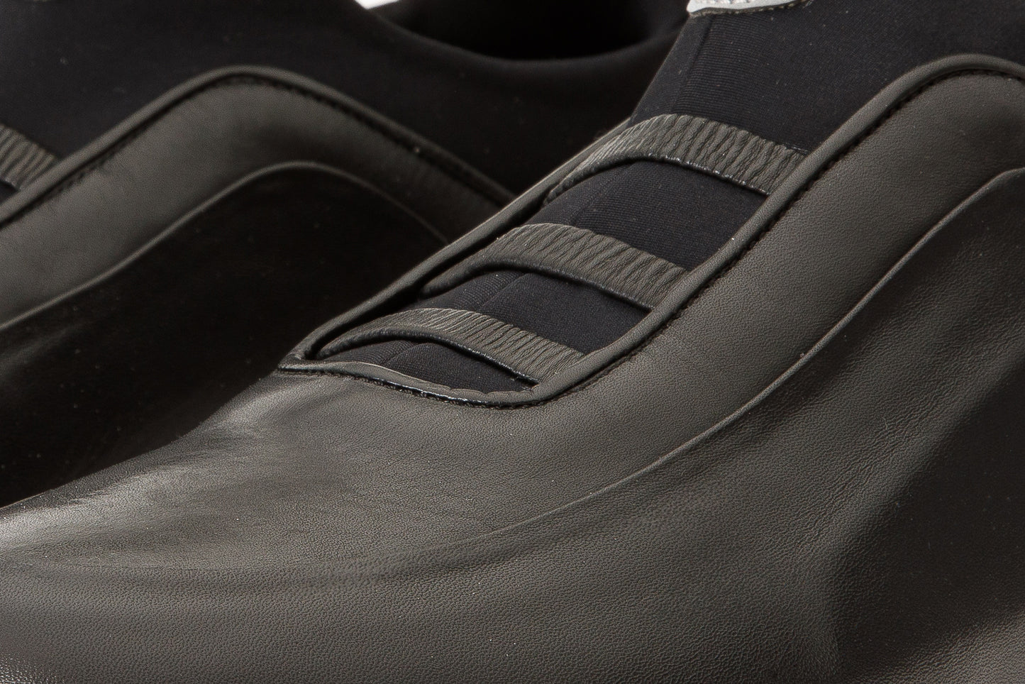 The Sonoma Black Leather Men Sneaker