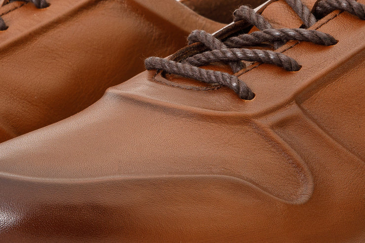 The Barnett Tan Leather Sneaker