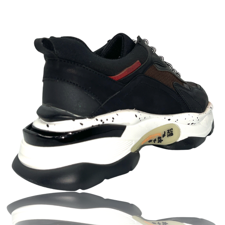 The Venere Black Leather Sneaker
