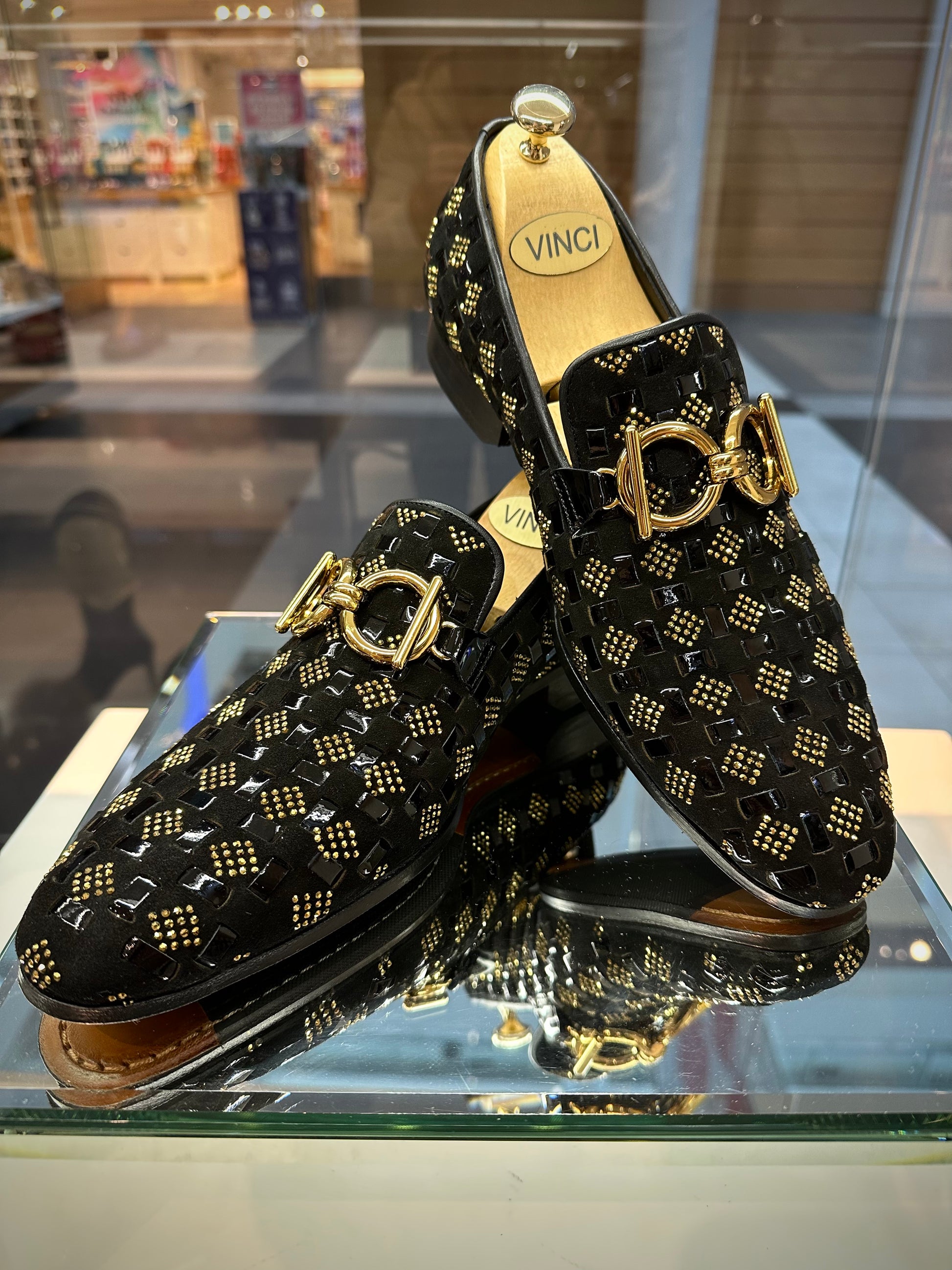 Black and gold men shoes discount