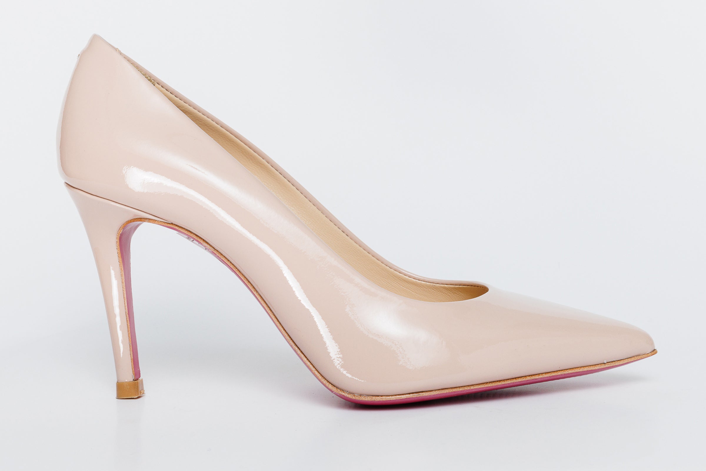 The Ege Cream Leather Pump Fuchsia Sole