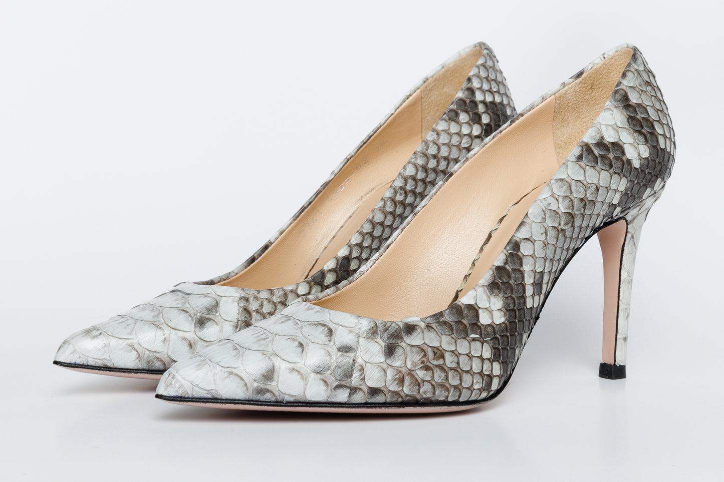 Zapato de salón de piel de pitón natural para mujer The Queen 
