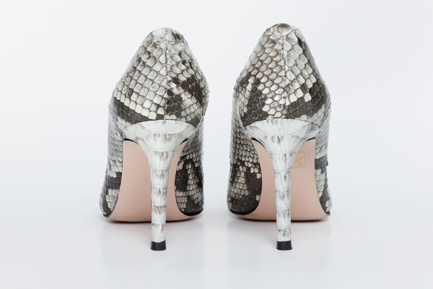 Zapato de salón de piel de pitón natural para mujer The Queen 