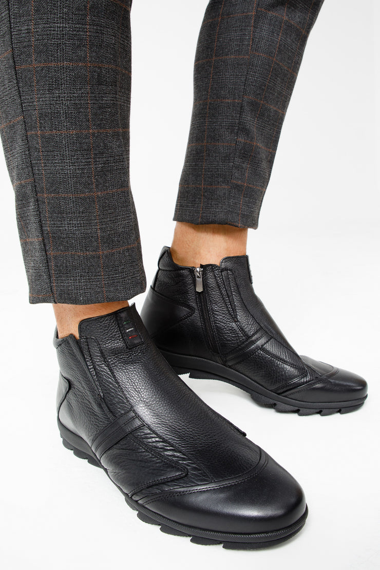 The Montreal Black Leather Casual Zip-Up Ankle Boot