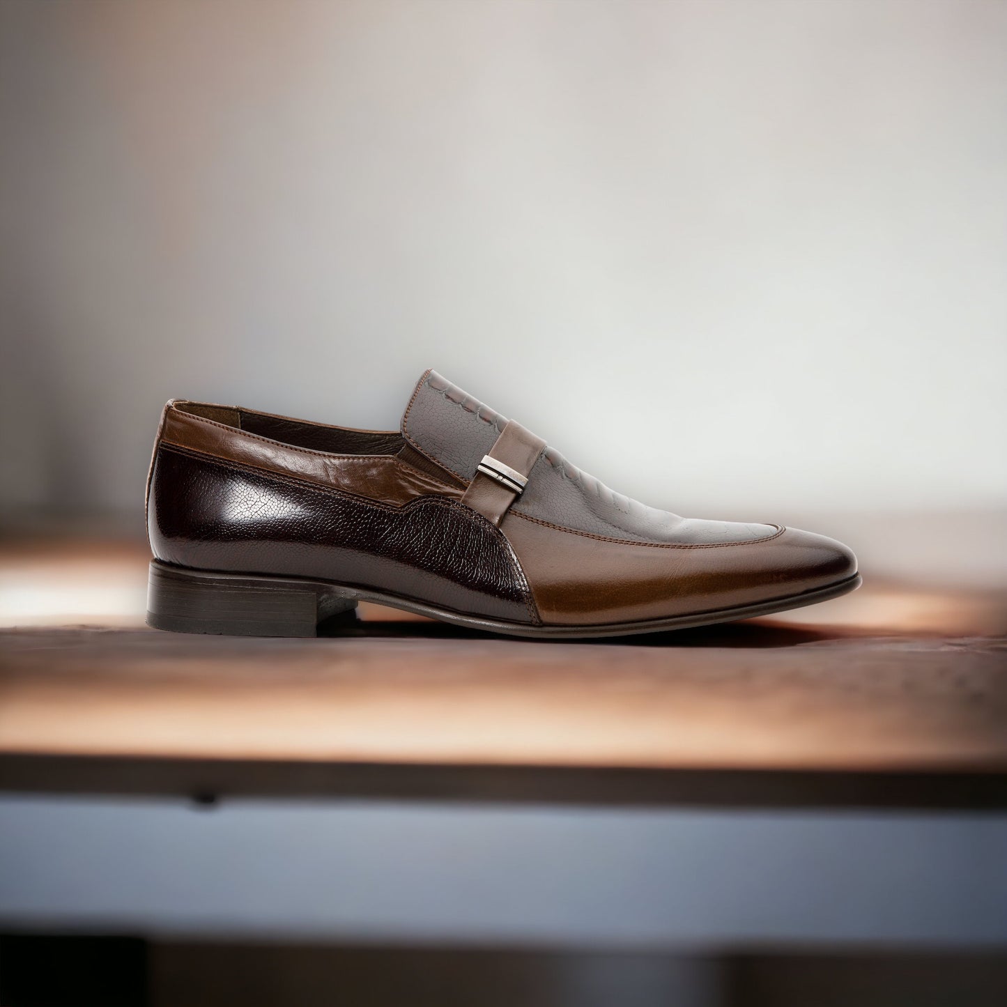 Mocasín de piel marrón Kazablanka para hombre