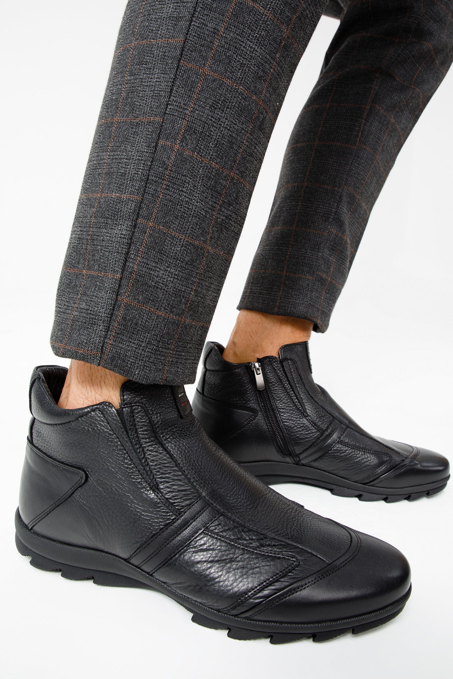 The Montreal Black Leather Casual Zip-Up Ankle Men Boot