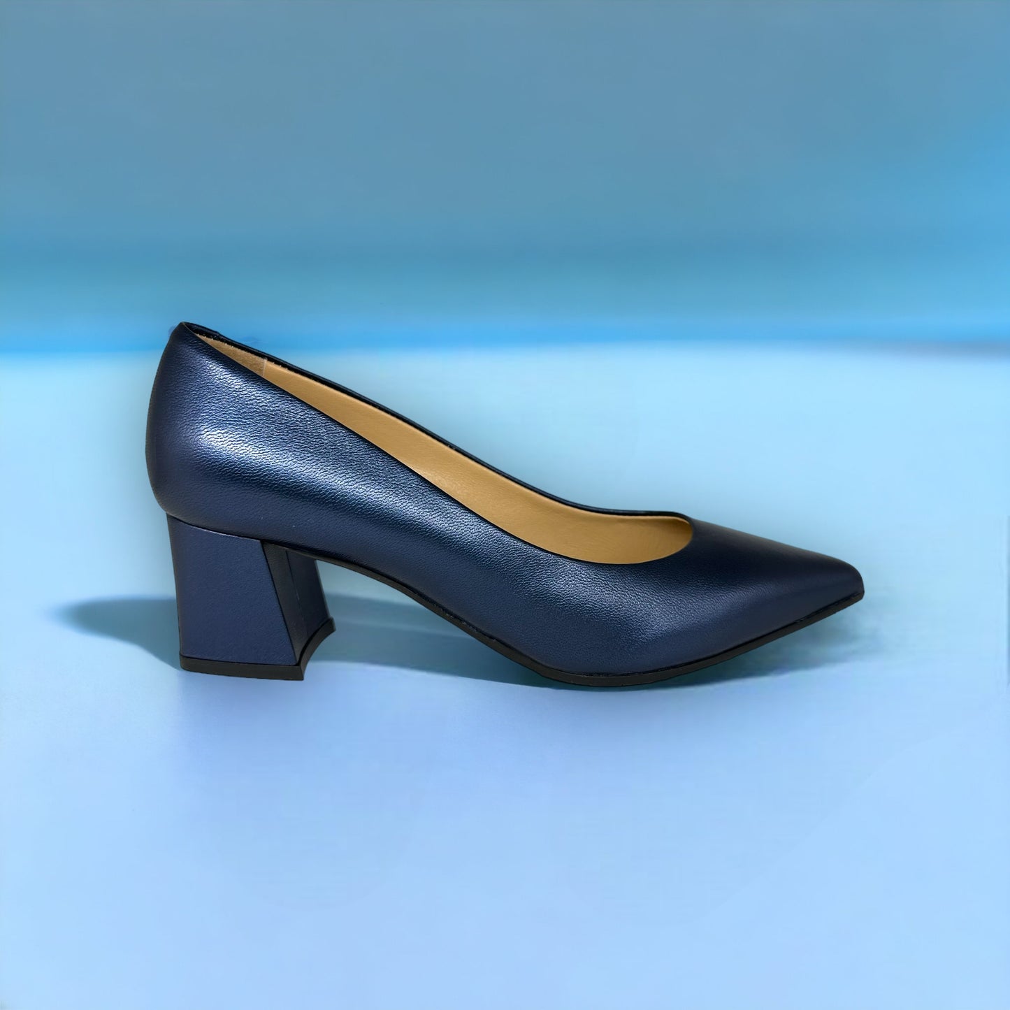 ¡Zapato de salón con tacón Bloch de cuero azul marino Lexie, oferta final! 