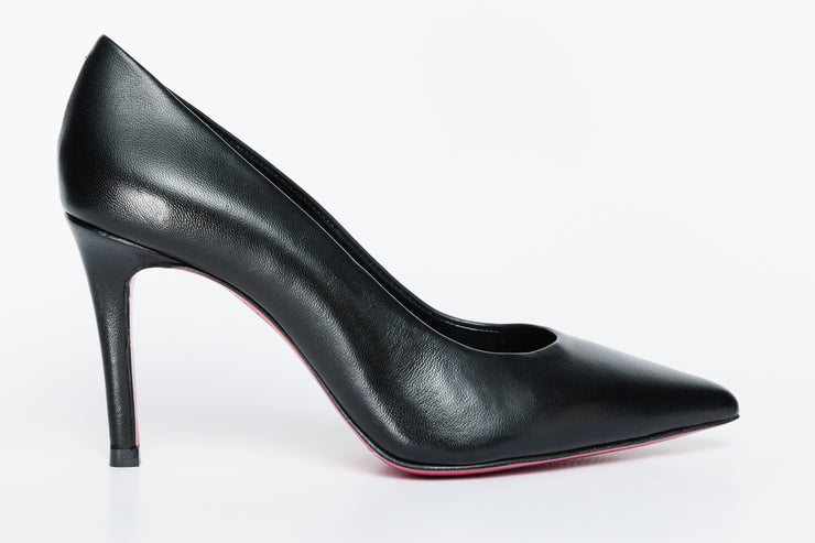 The Ege Black Leather Pump Fuchsia Sole
